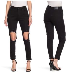 NEW Levi’s High Rise Skinny Distressed Black Jeans